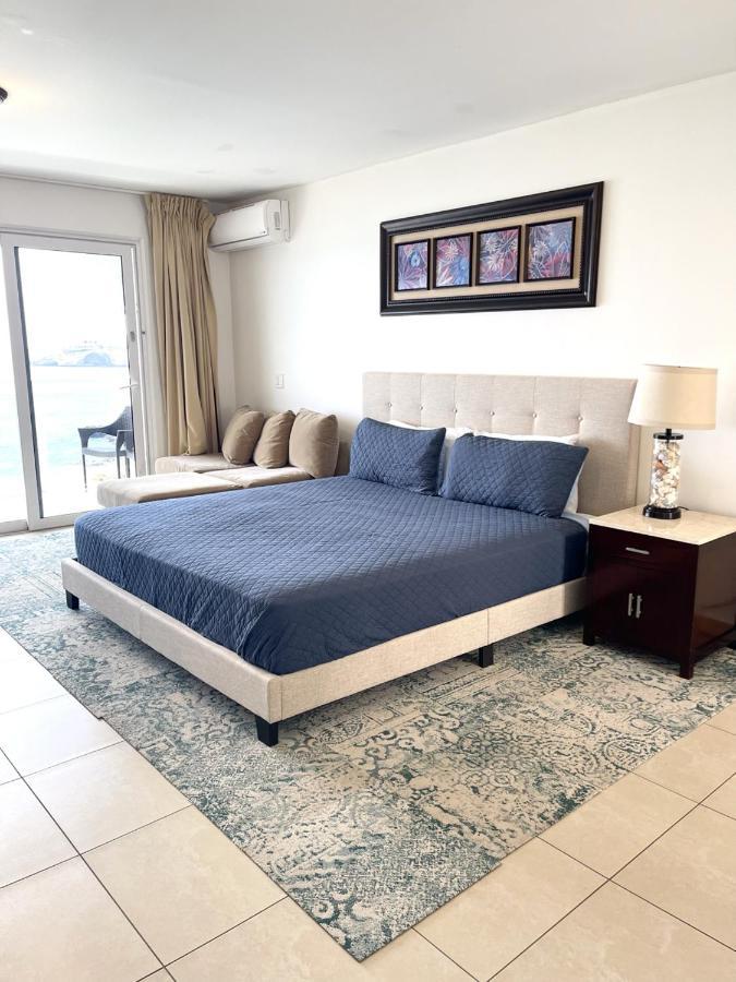 Maho Beach House - Grand Studio - Oceanview Suite Buitenkant foto