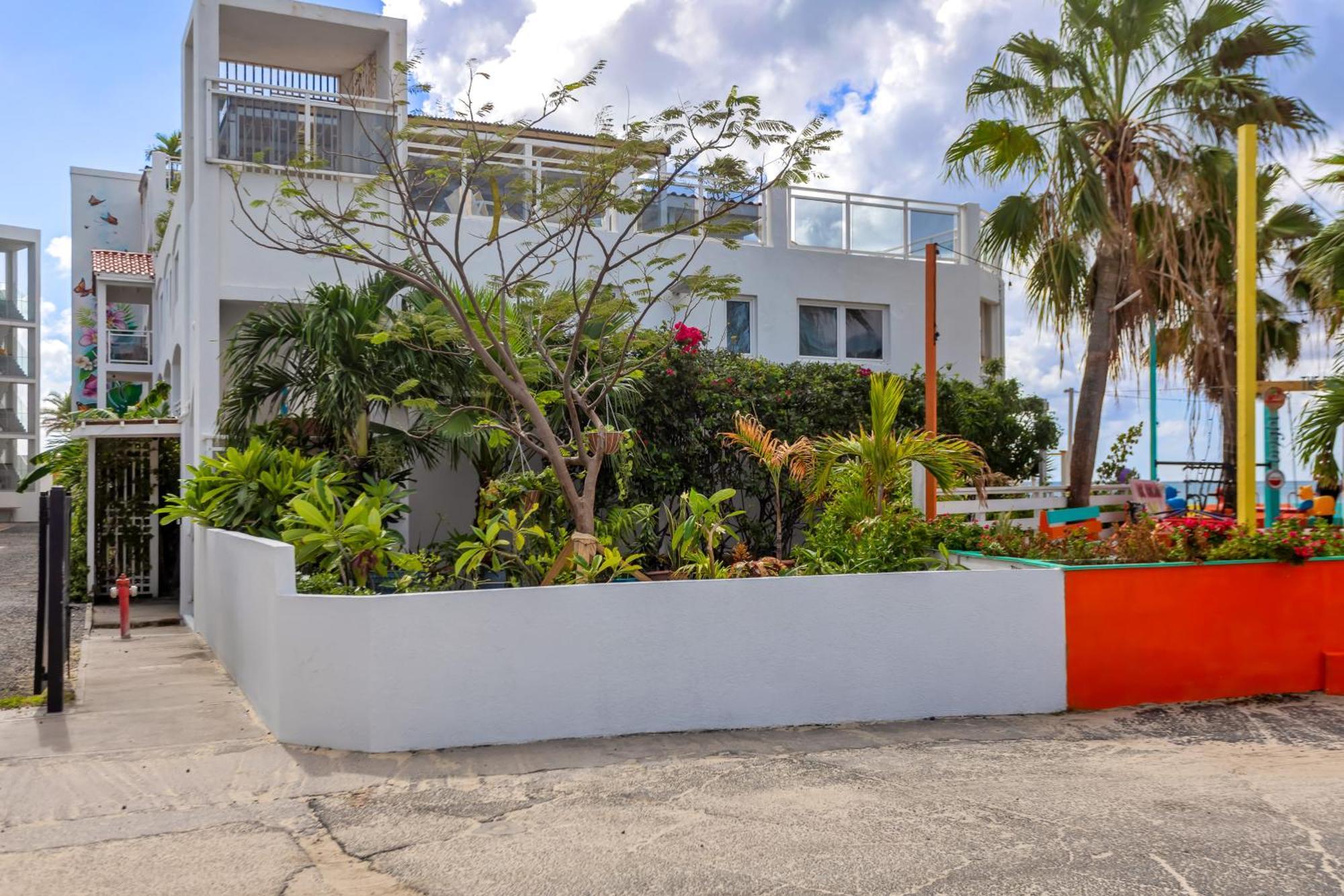 Maho Beach House - Grand Studio - Oceanview Suite Buitenkant foto